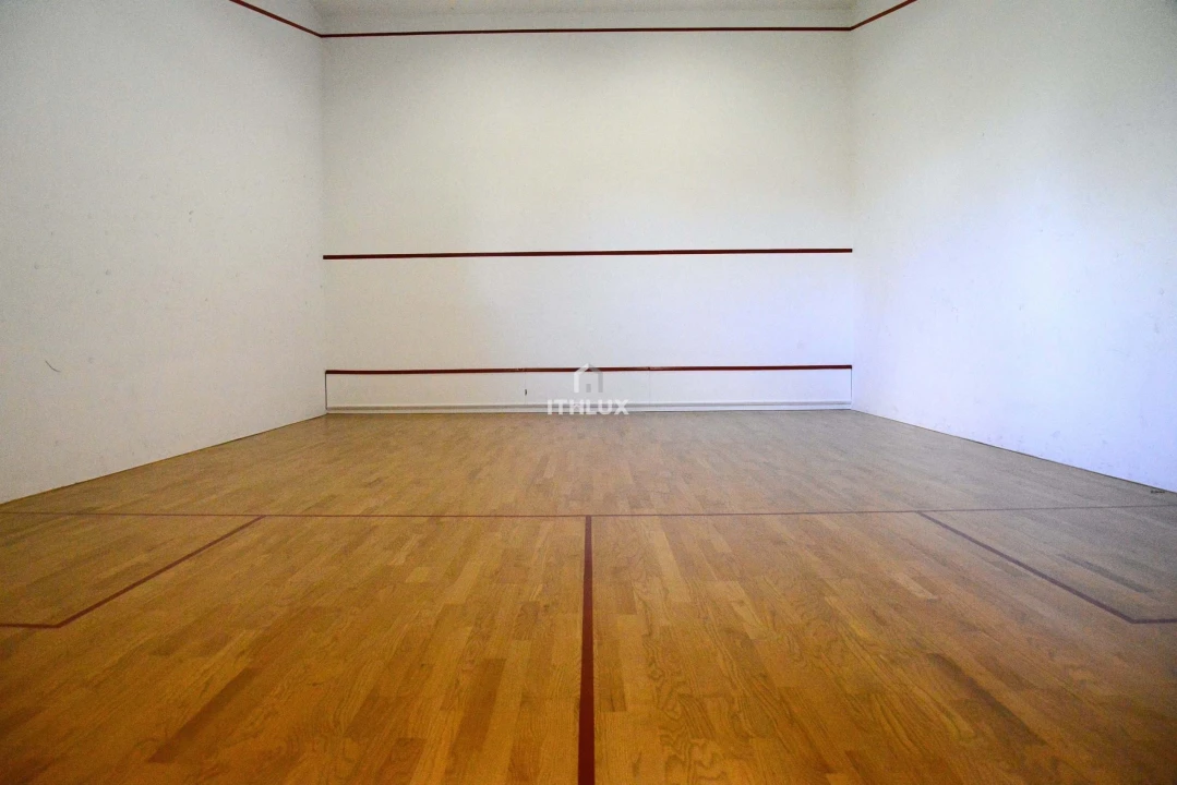 Apartamento T4 para Venda em Carnaxide e Queijas Foto 51