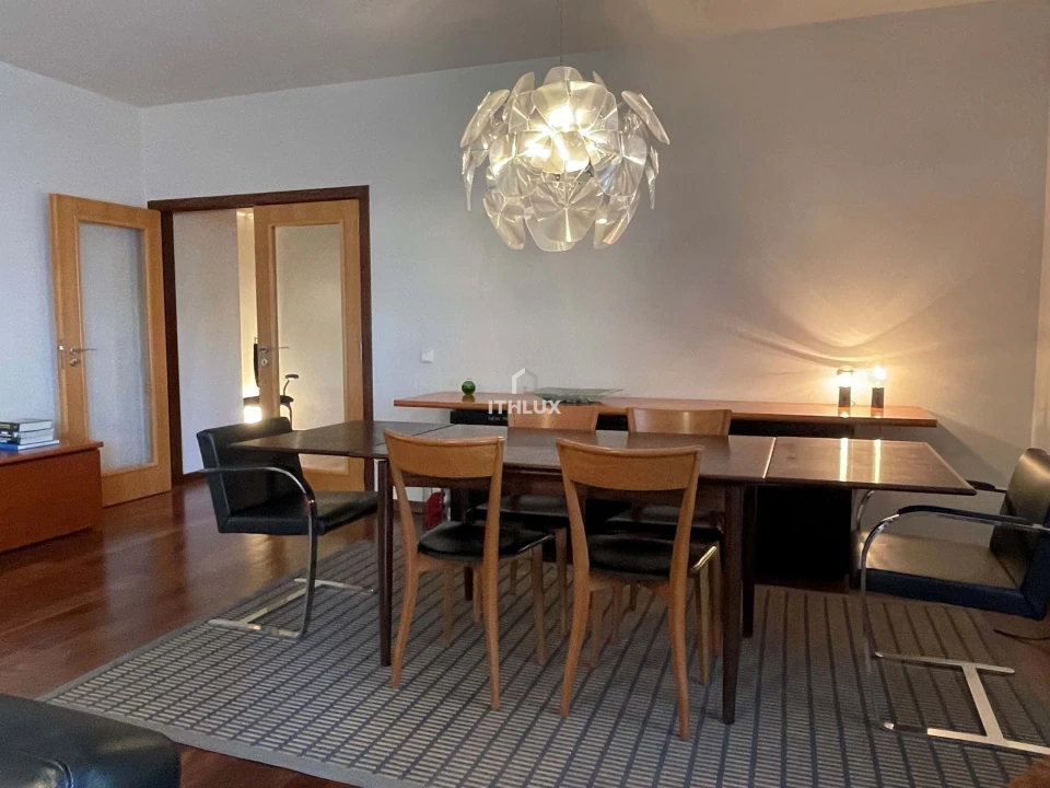 Apartamento T4 para Venda em Carnaxide e Queijas Foto 8