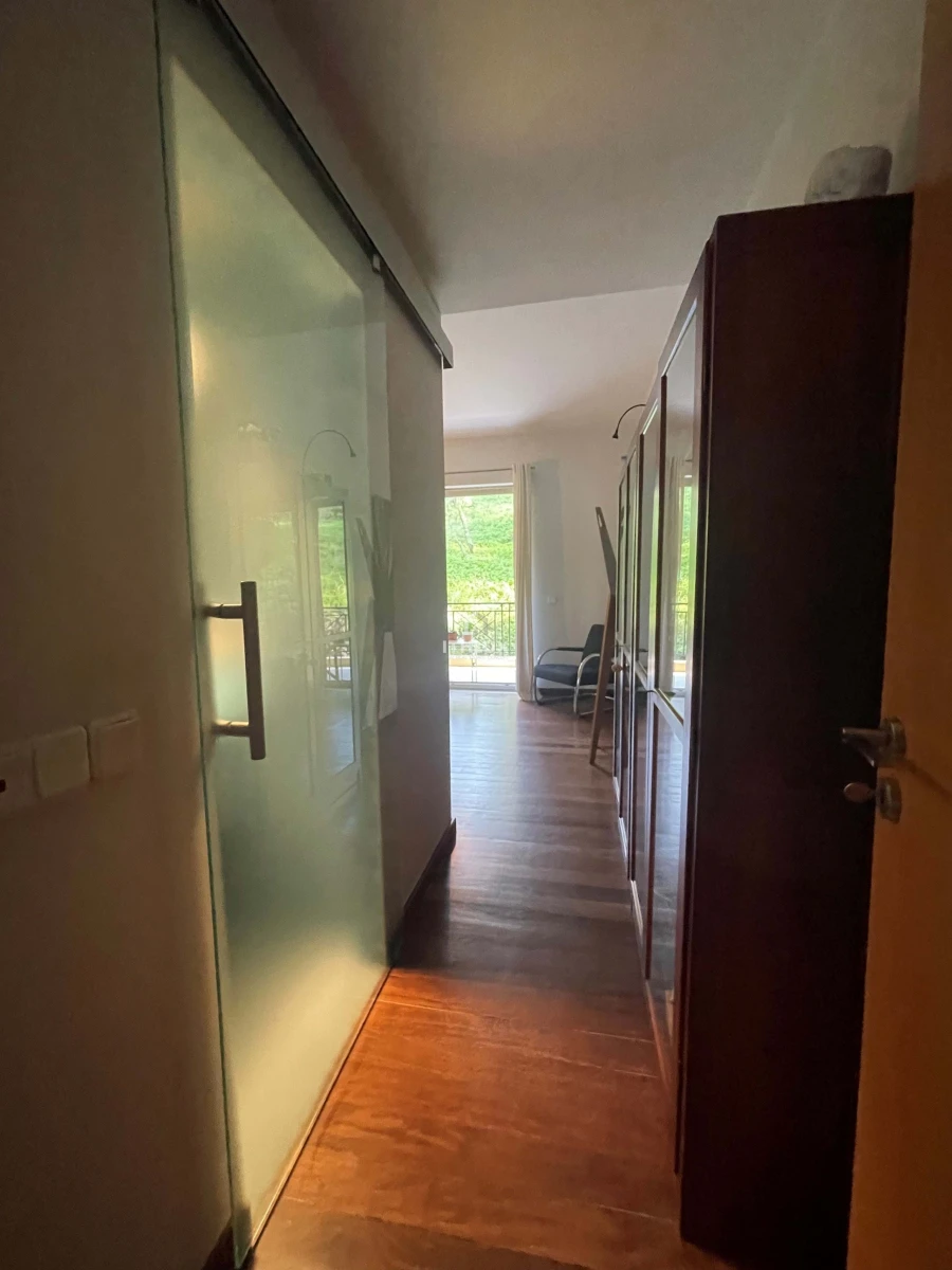 Apartamento T4 para Venda em Carnaxide e Queijas Foto 39