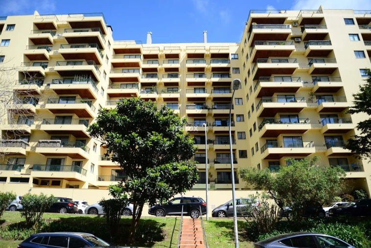 Apartamento T4 para Venda em Carnaxide e Queijas Foto 56