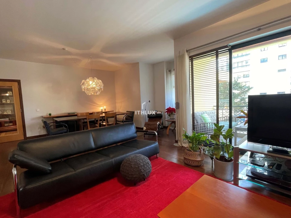 Apartamento T4 para Venda em Carnaxide e Queijas Foto 12