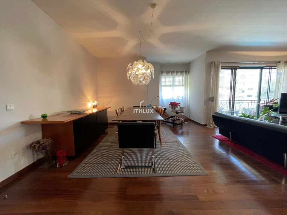 Apartamento T4 para Venda em Carnaxide e Queijas Foto 11