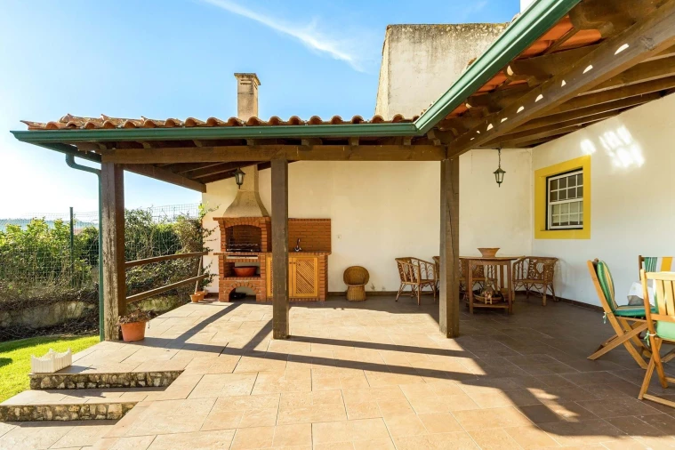 Moradia T5 para Venda em Luso Foto 3