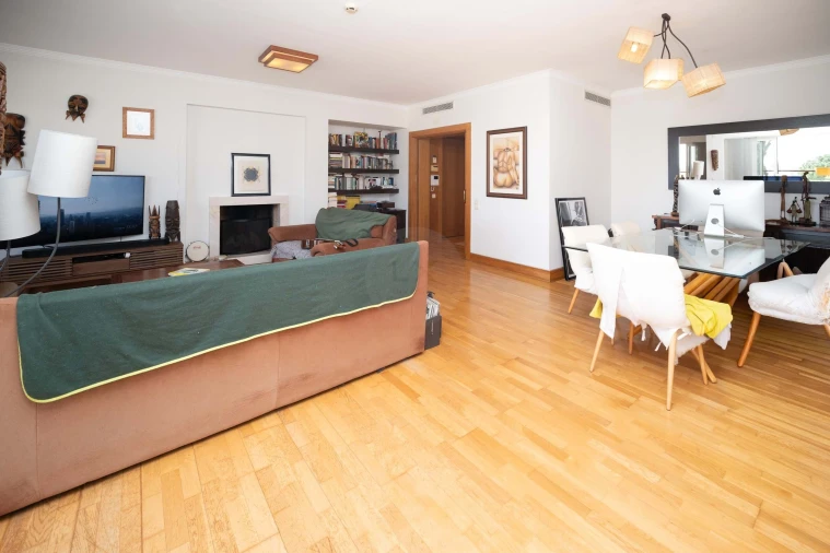 Apartamento T2 para Venda em Agualva e Mira-Sintra Foto 4