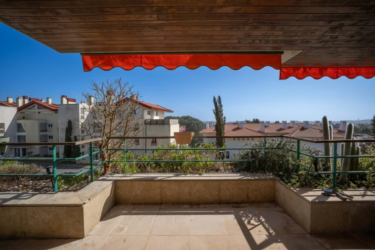 Apartamento T2 para Venda em Agualva e Mira-Sintra Foto 1