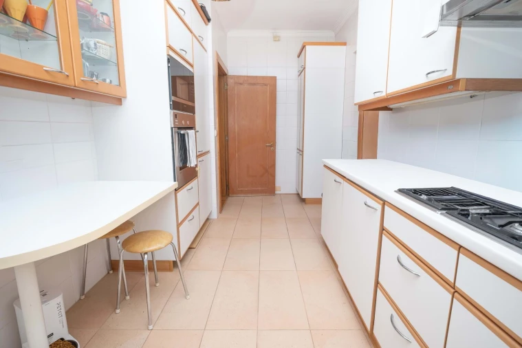 Apartamento T2 para Venda em Agualva e Mira-Sintra Foto 9