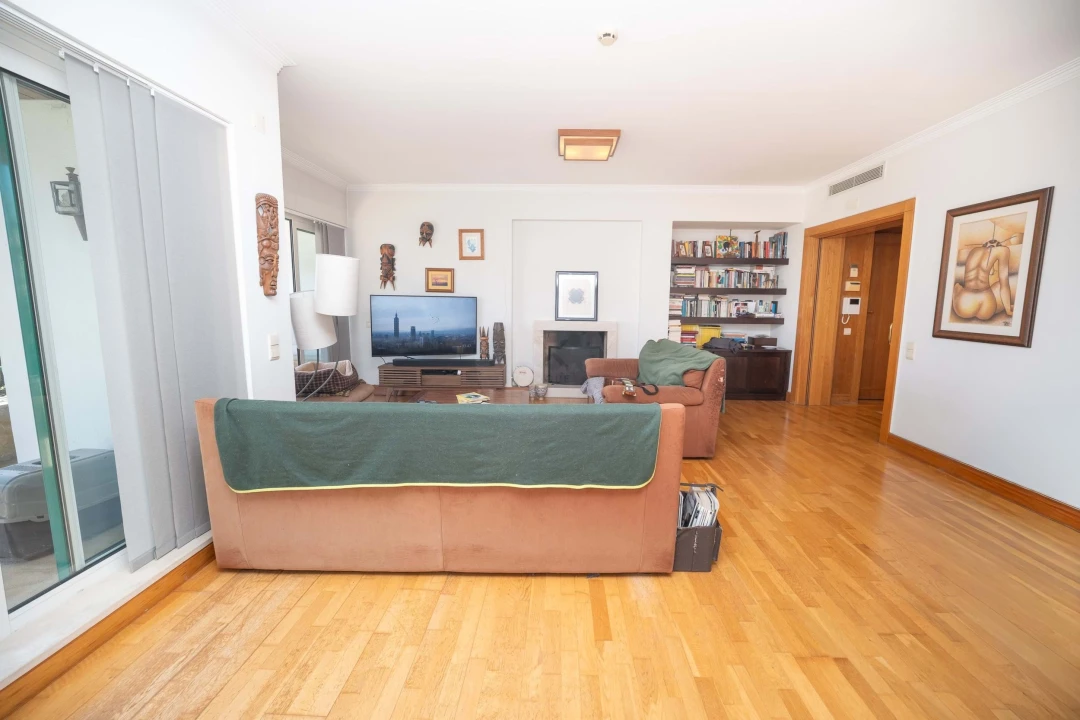 Apartamento T2 para Venda em Agualva e Mira-Sintra Foto 5