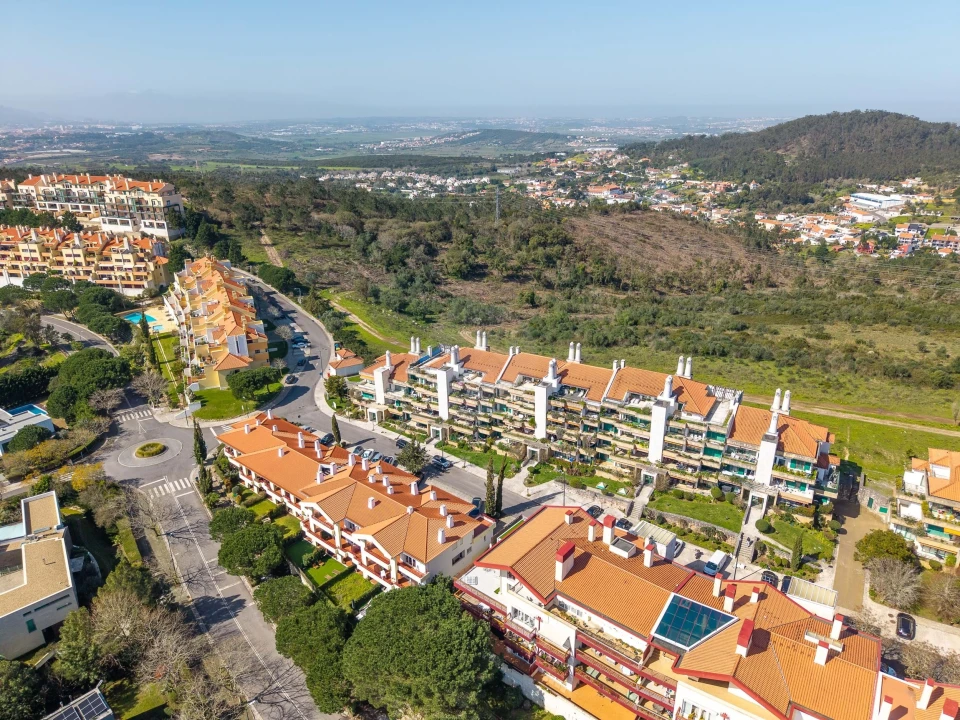 Apartamento T2 para Venda em Agualva e Mira-Sintra Foto 24