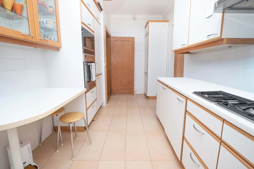 Apartamento T2 para Venda em Agualva e Mira-Sintra Foto 9