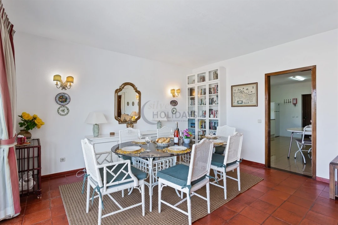 Moradia T4 para Arrendamento férias em Quarteira Foto 6