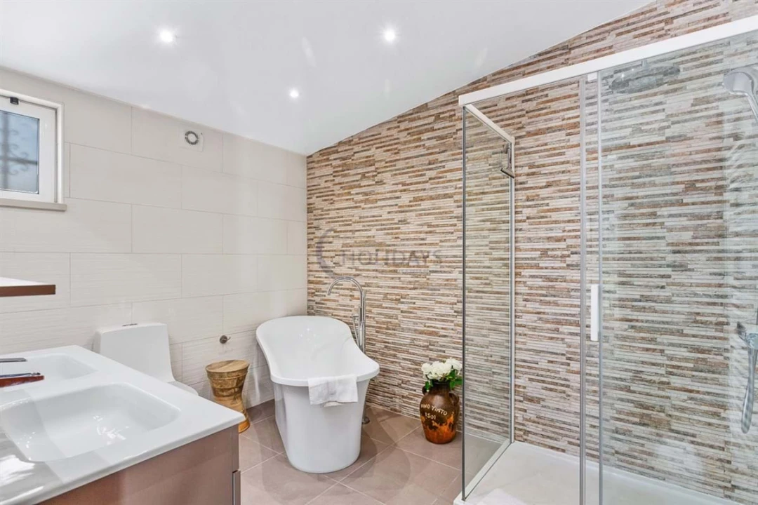 Moradia T4 para Arrendamento férias em Quarteira Foto 13