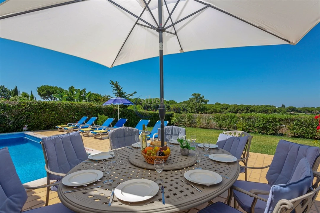 Moradia T4 para Arrendamento férias em Quarteira Foto 18