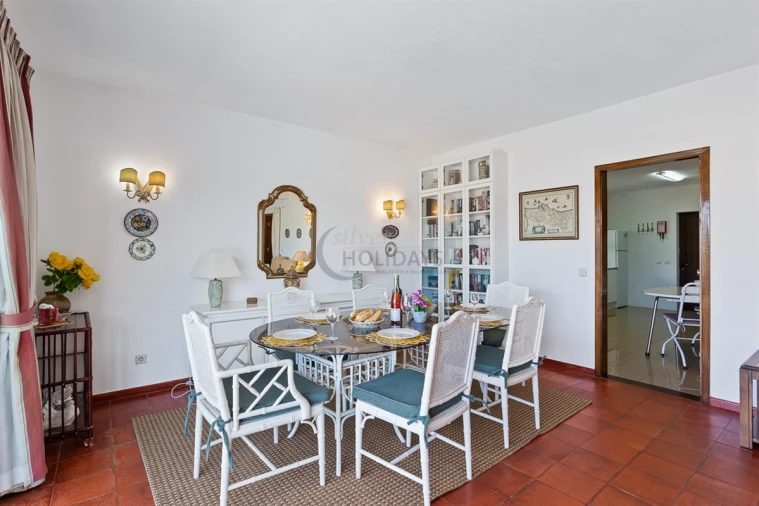 Moradia T4 para Arrendamento férias em Quarteira Foto 6