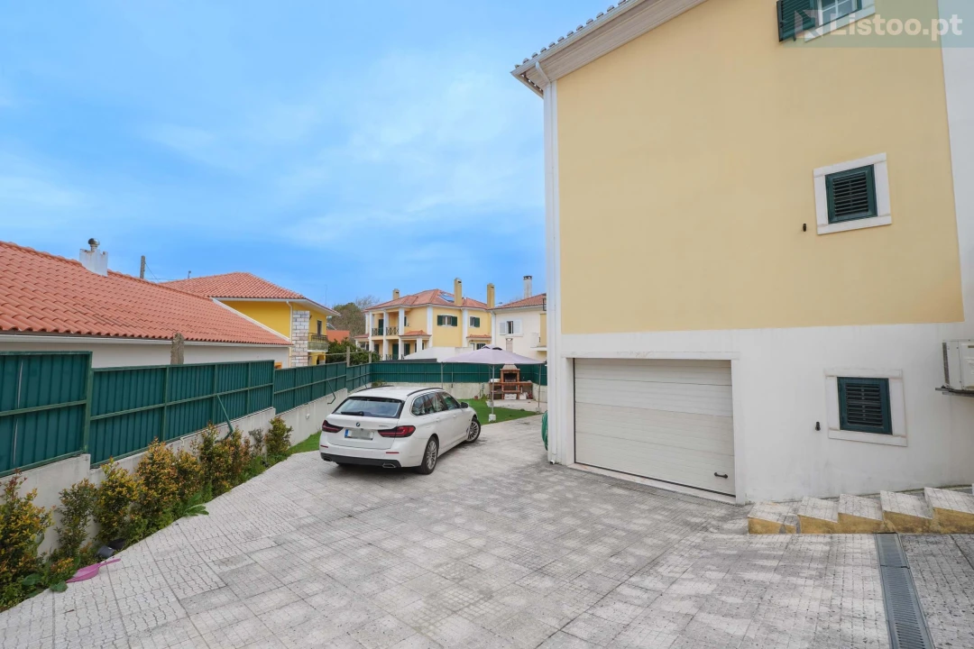 Moradia T5 para Venda em São Domingos de Rana Foto 39