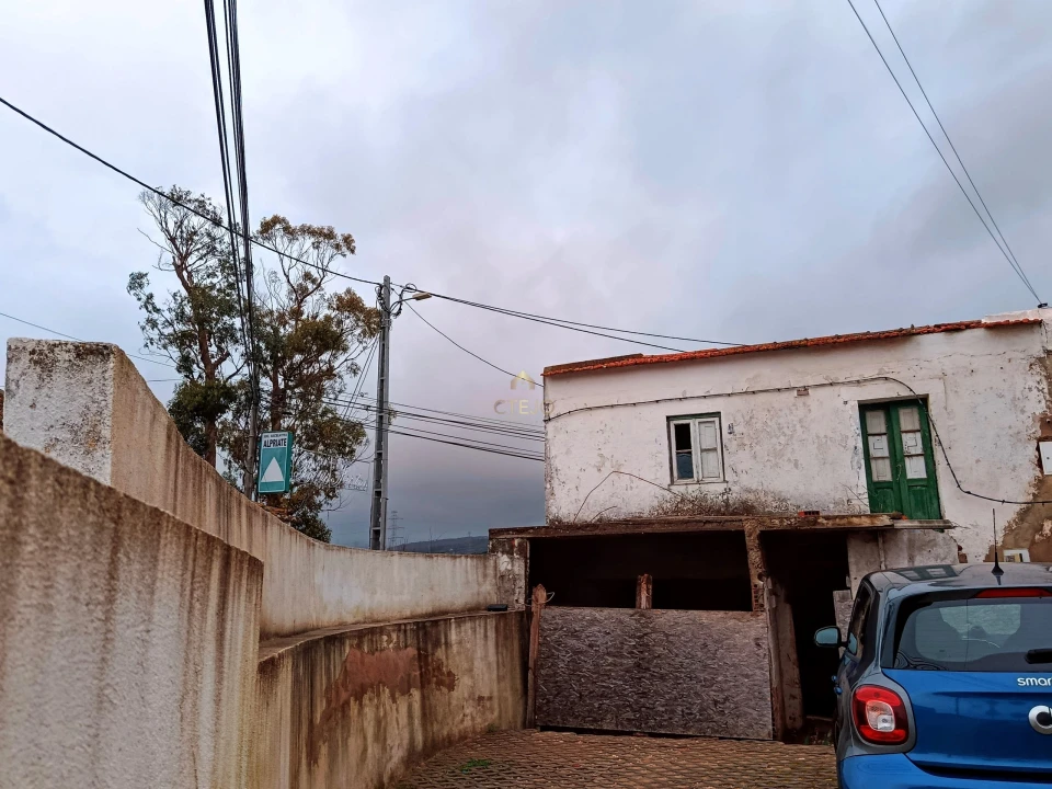 Moradia T2 para Venda em Vialonga Foto 2