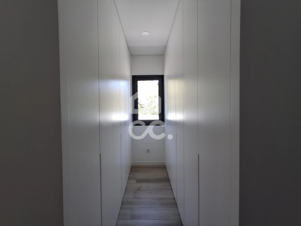 Moradia T3 para Venda em Louredo Foto 11