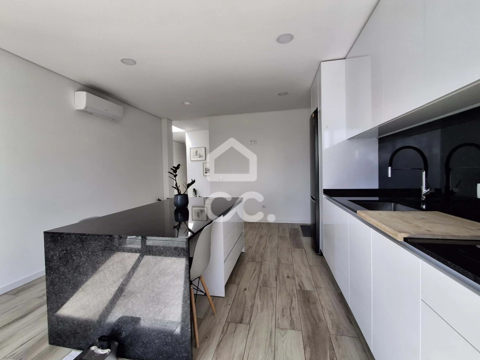 Moradia T3 para Venda em Louredo Foto 4