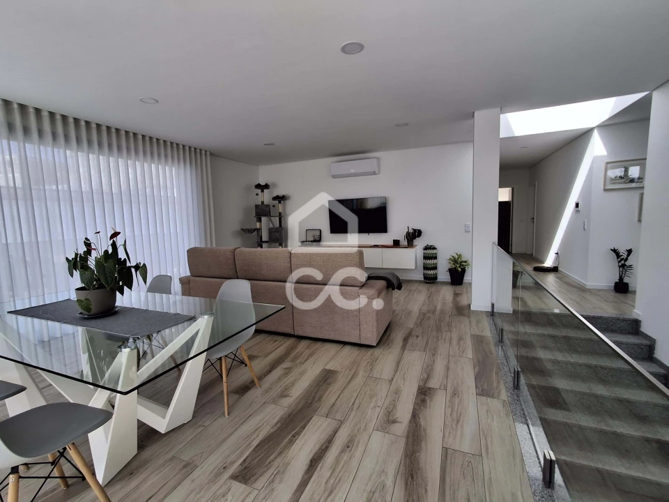 Moradia T3 para Venda em Louredo Foto 6