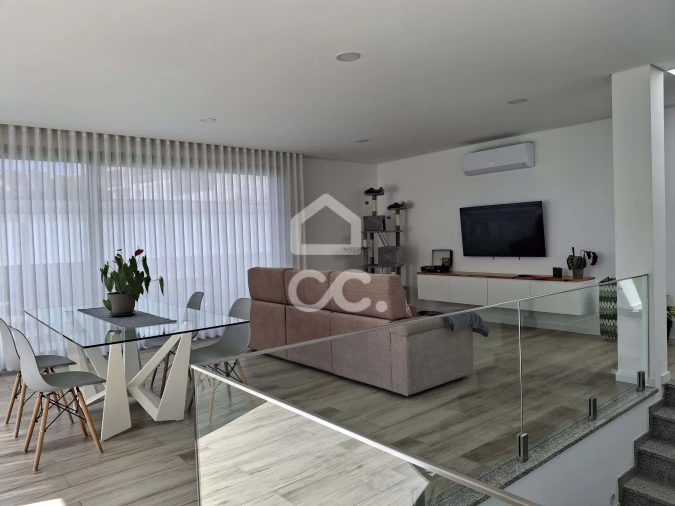 Moradia T3 para Venda em Louredo Foto 7