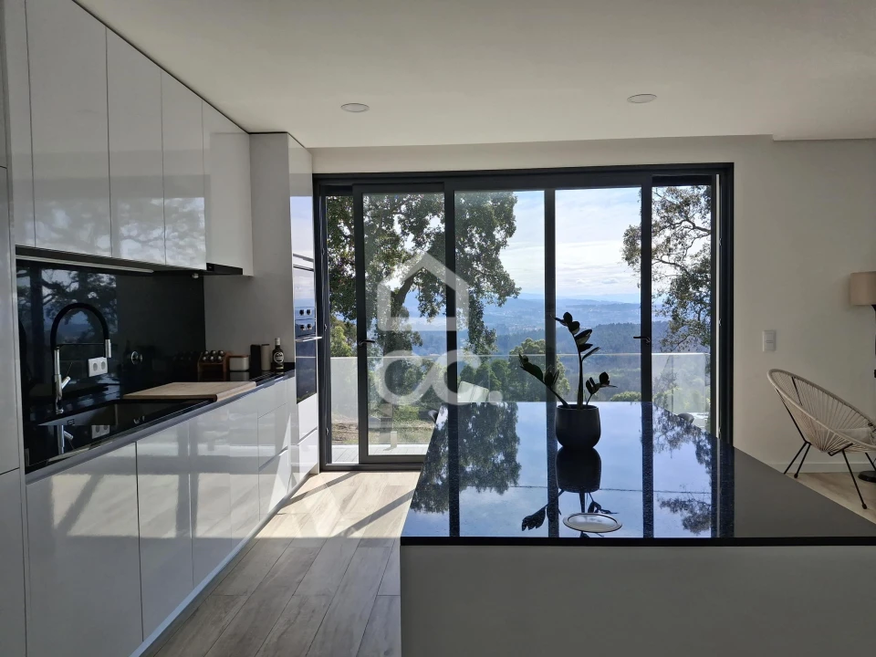 Moradia T3 para Venda em Louredo Foto 1