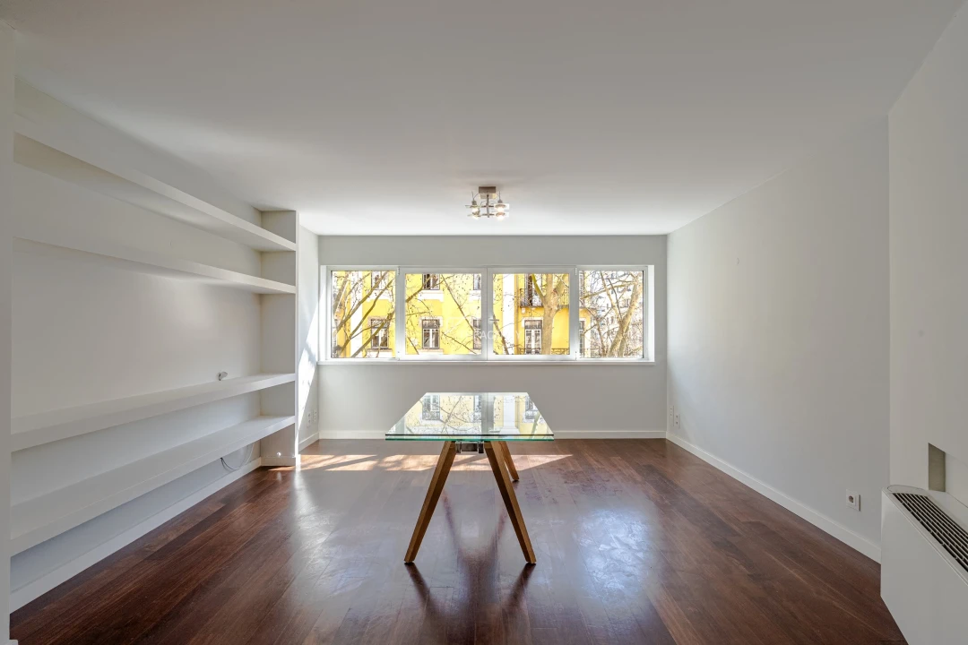 Apartamento T1 para Venda em Avenidas Novas Foto 2