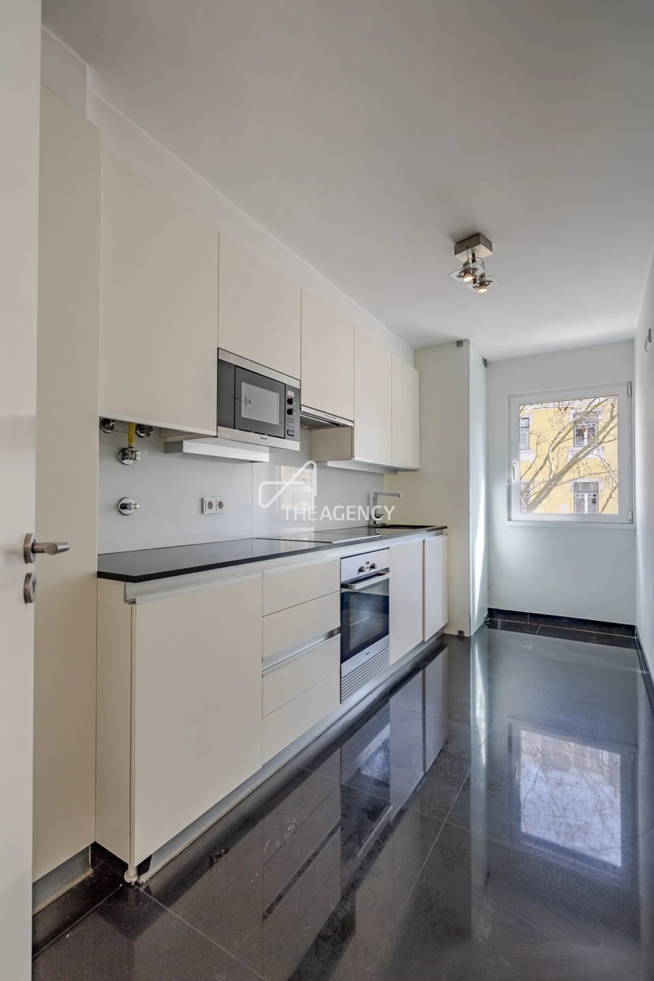 Apartamento T1 para Venda em Avenidas Novas Foto 19