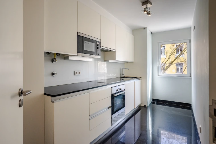 Apartamento T1 para Venda em Avenidas Novas Foto 18