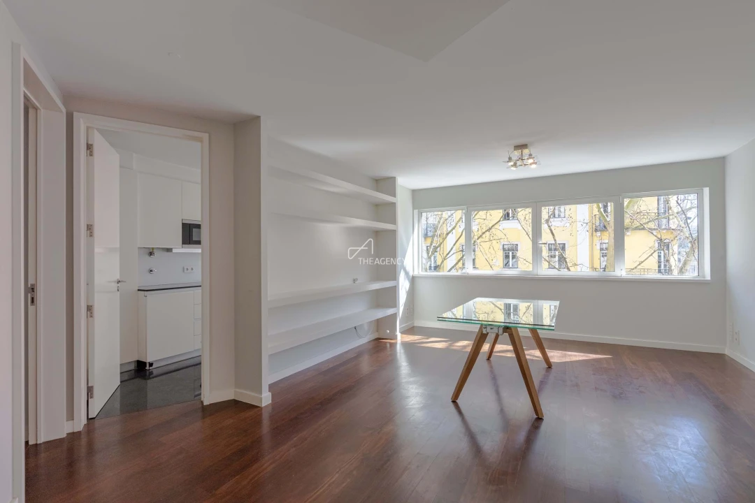 Apartamento T1 para Venda em Avenidas Novas Foto 1