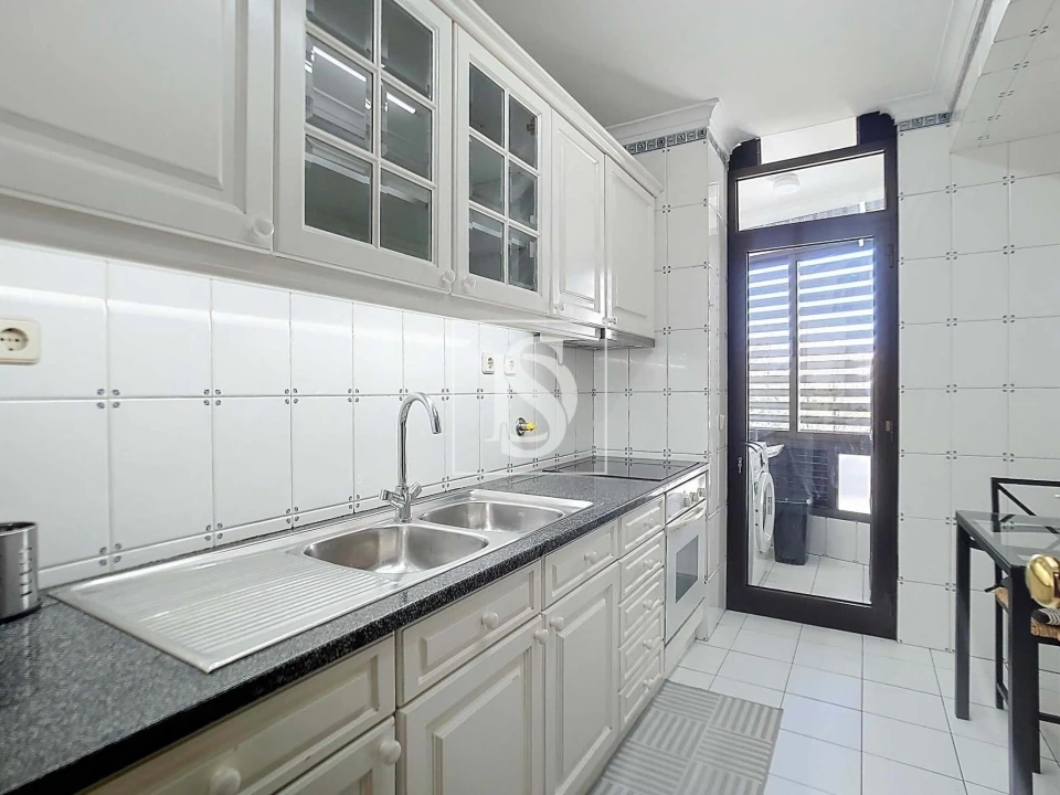 Apartamento T1 para Arrendamento em Pedrouços Foto 7