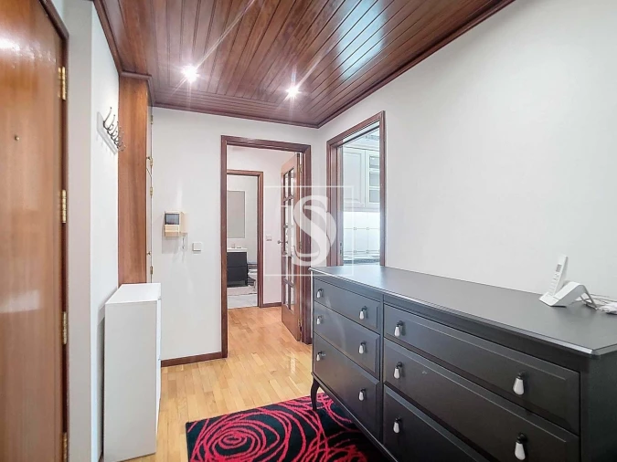 Apartamento T1 para Arrendamento em Pedrouços Foto 4