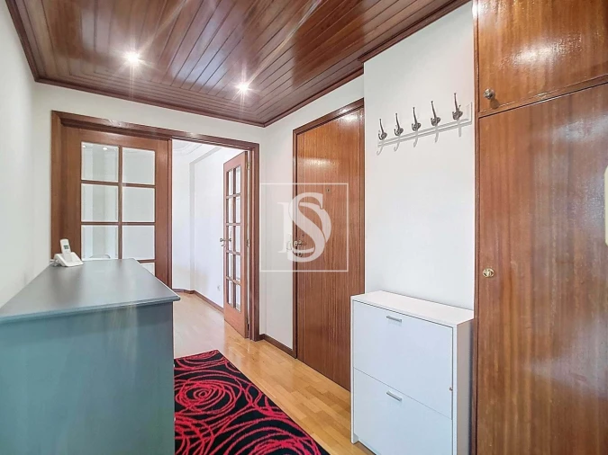 Apartamento T1 para Arrendamento em Pedrouços Foto 3