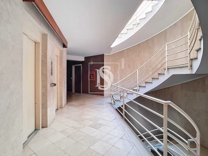 Apartamento T1 para Arrendamento em Pedrouços Foto 19