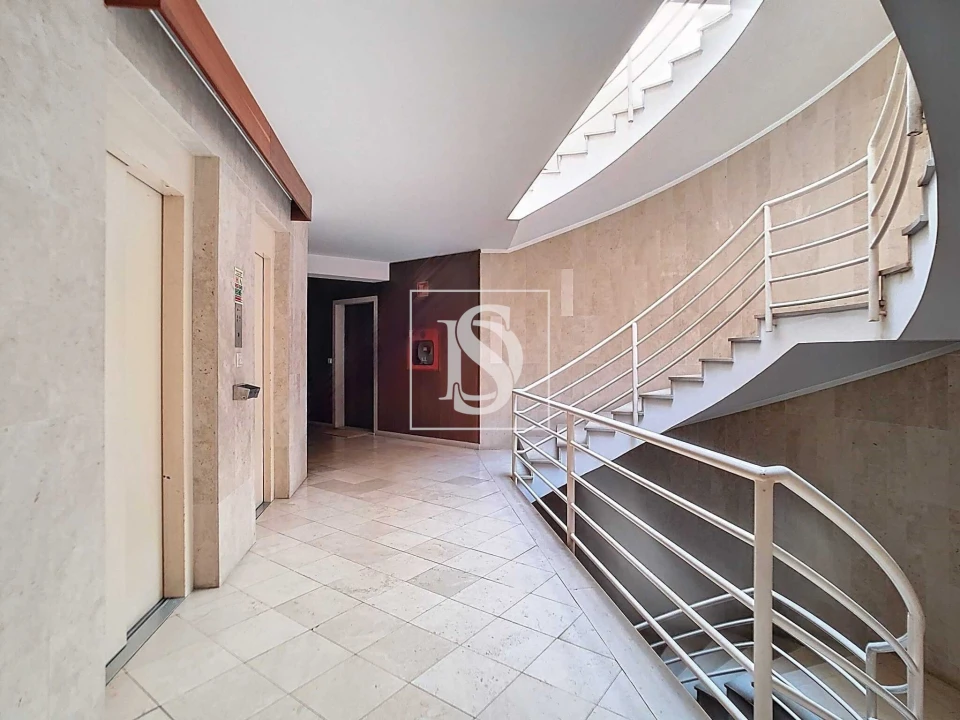 Apartamento T1 para Arrendamento em Pedrouços Foto 19