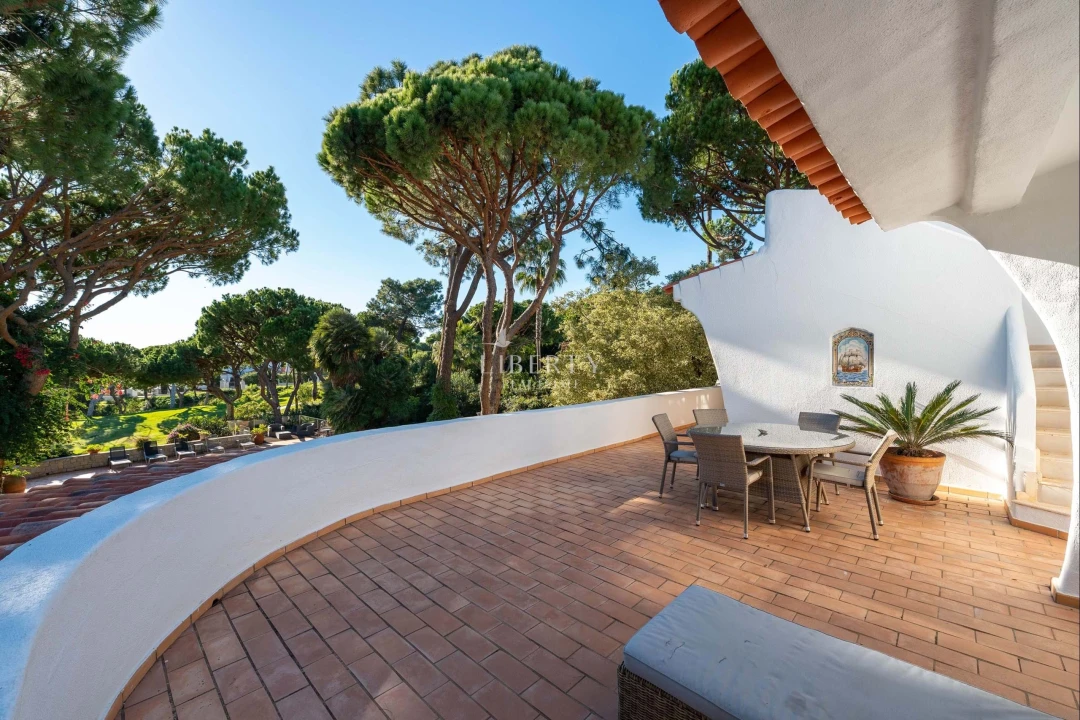 Moradia T6 para Venda em Almancil Foto 22