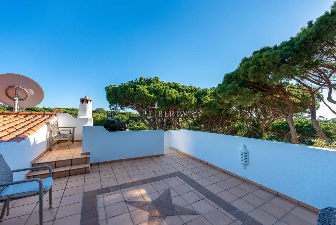 Moradia T6 para Venda em Almancil Foto 24