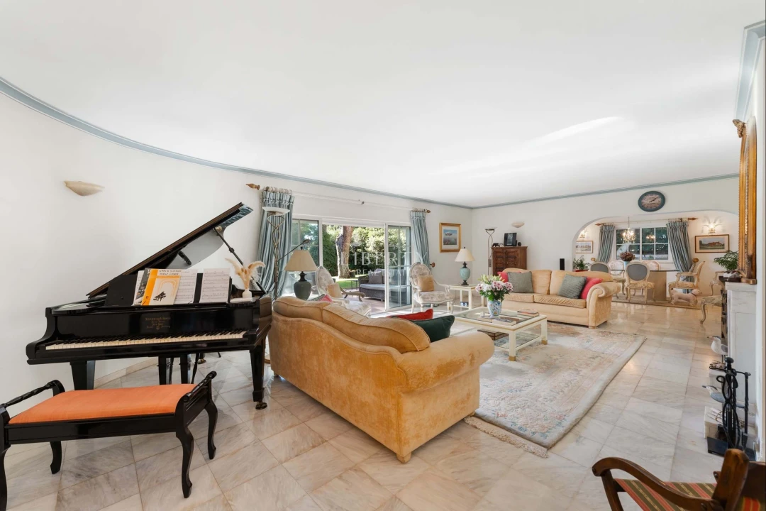 Moradia T6 para Venda em Almancil Foto 7