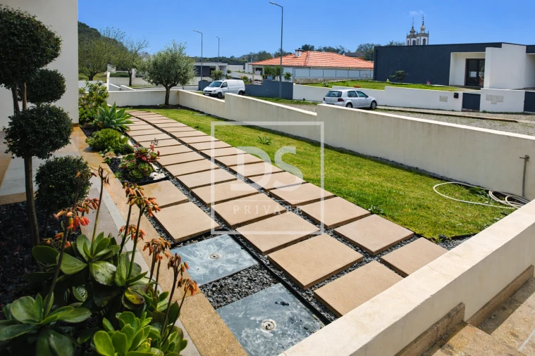 Moradia T4 para Venda em Cabração e Moreira do Lima Foto 19