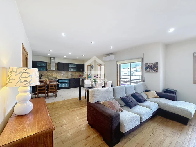 Apartamento T3 para Venda em Santa Cruz/Trindade e Sanjurge Foto 1