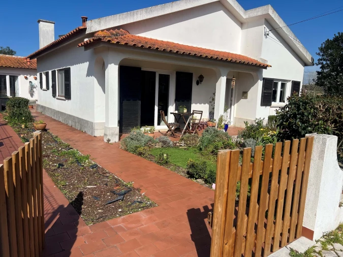 Moradia T3 para Venda em Santa Maria, São Pedro e Sobral da Lagoa Foto 40