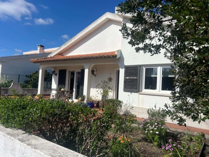 Moradia T4 para Venda em Santa Maria, São Pedro e Sobral da Lagoa Foto 48