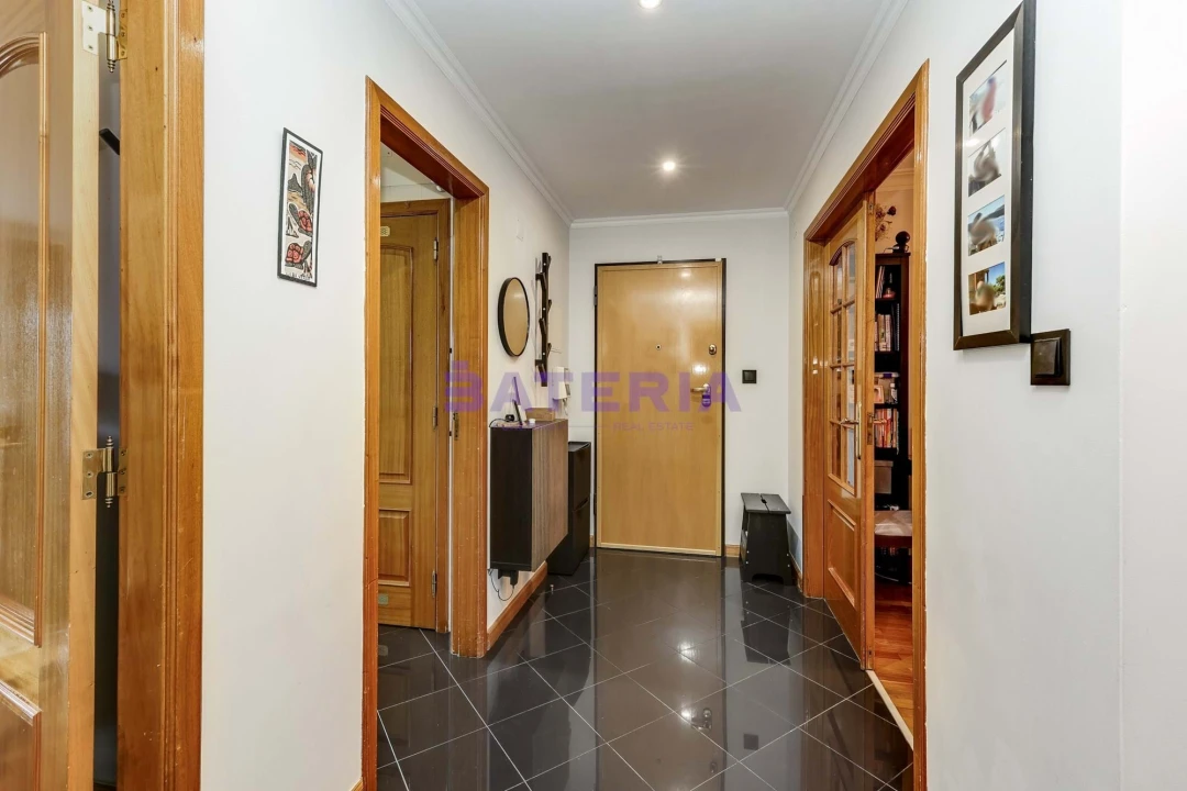 Apartamento T2 para Venda em Massamá e Monte Abraão Foto 10