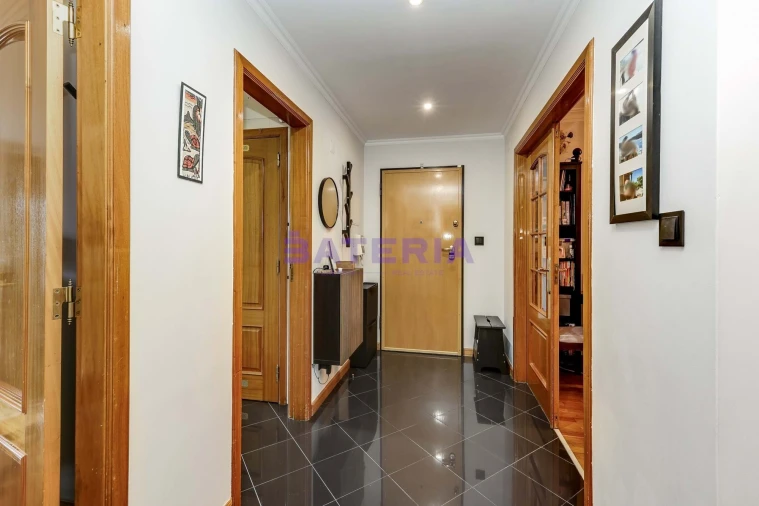 Apartamento T2 para Venda em Massamá e Monte Abraão Foto 10