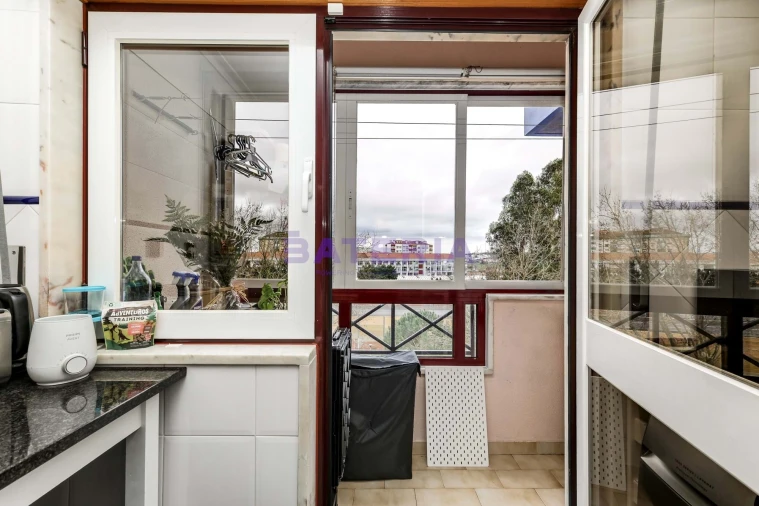 Apartamento T2 para Venda em Massamá e Monte Abraão Foto 8