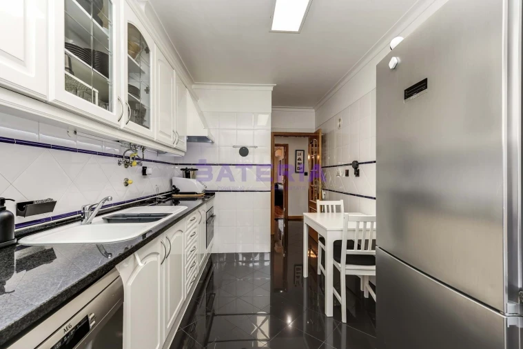 Apartamento T2 para Venda em Massamá e Monte Abraão Foto 6