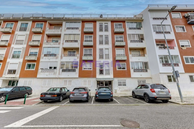 Apartamento T2 para Venda em Massamá e Monte Abraão Foto 22