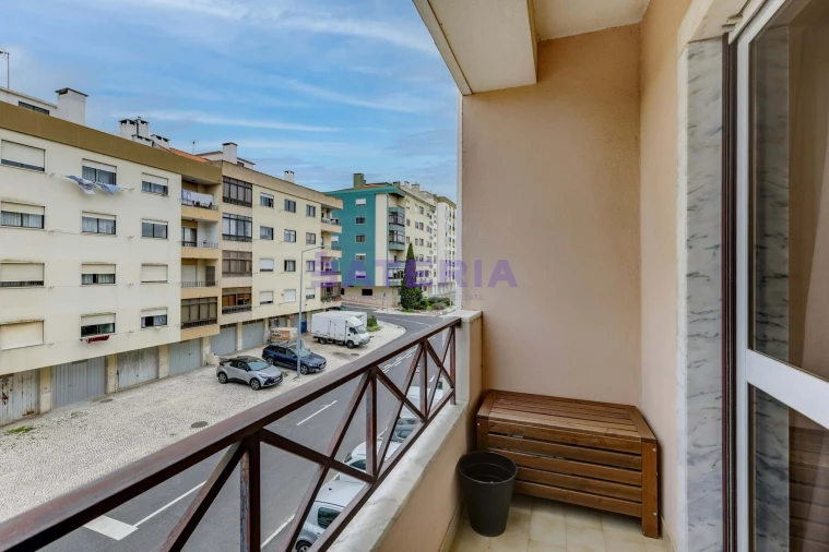 Apartamento T2 para Venda em Massamá e Monte Abraão Foto 5