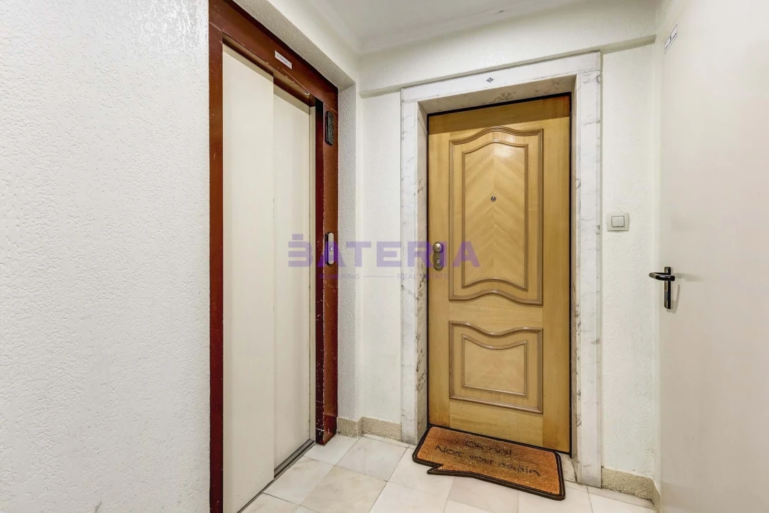 Apartamento T2 para Venda em Massamá e Monte Abraão Foto 20