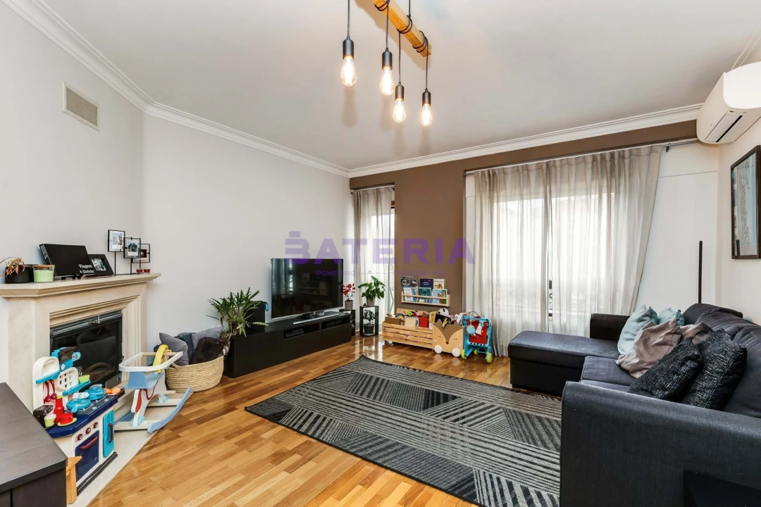 Apartamento T2 para Venda em Massamá e Monte Abraão Foto 2