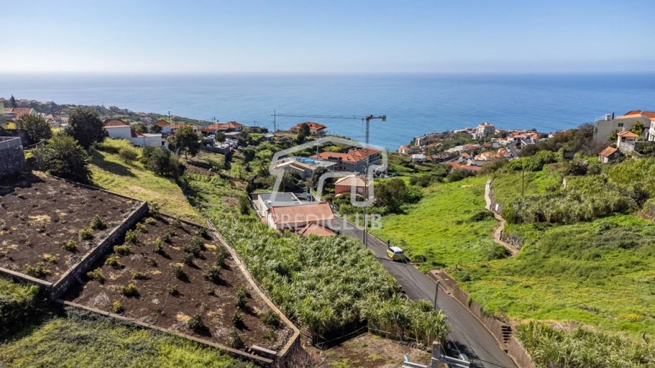 Terreno para Venda em Calheta Foto 8