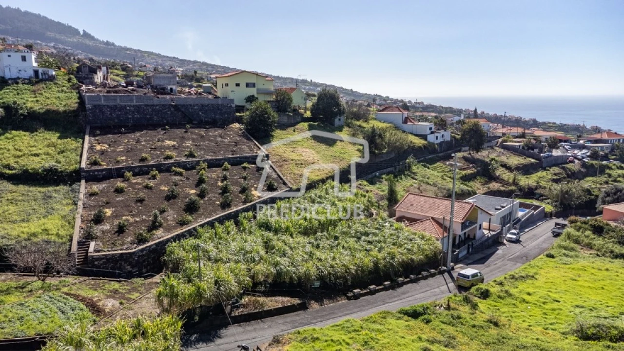 Terreno para Venda em Calheta Foto 6